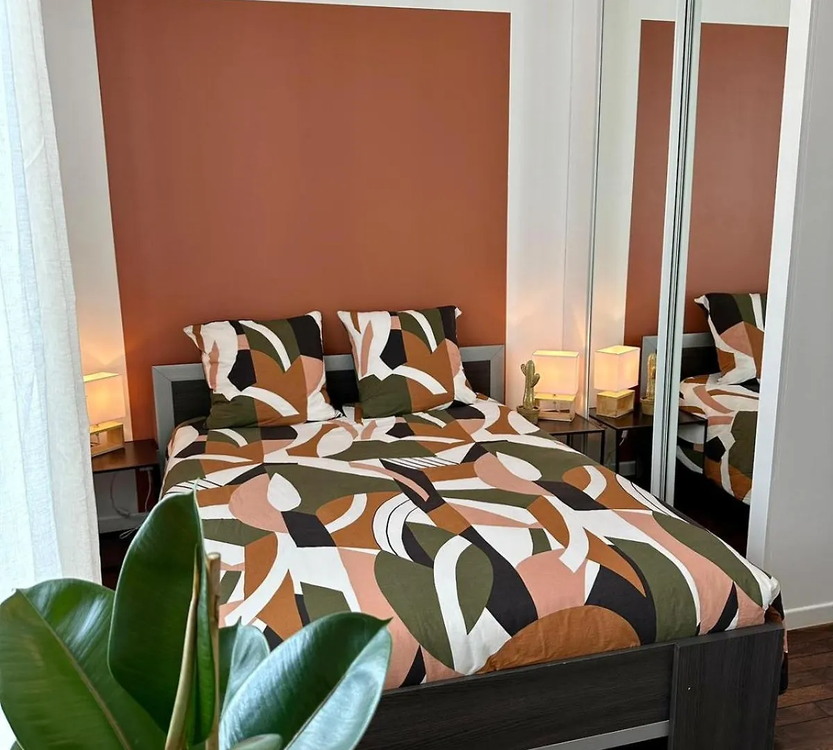 Apartment “Le Terracotta” Terrasse -Centre Ville- Cosy Bourg-en-Bresse