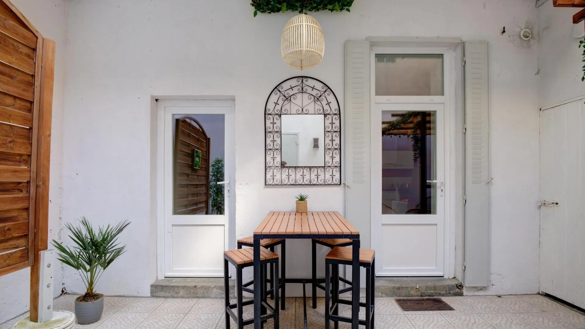 “Le Terracotta” Terrasse -Centre Ville- Cosy Bourg-en-Bresse Apartment
